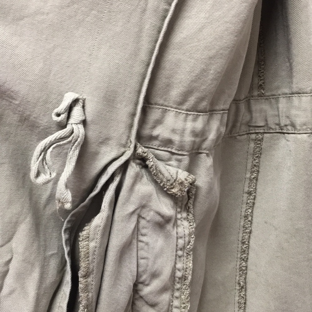 Vest - Picture 4 of 4